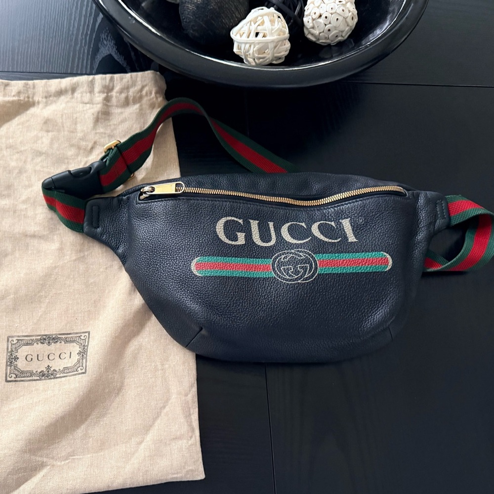 GUCCI Grained Calfskin Leather Belt Bag Fanny Pack Sz Medium